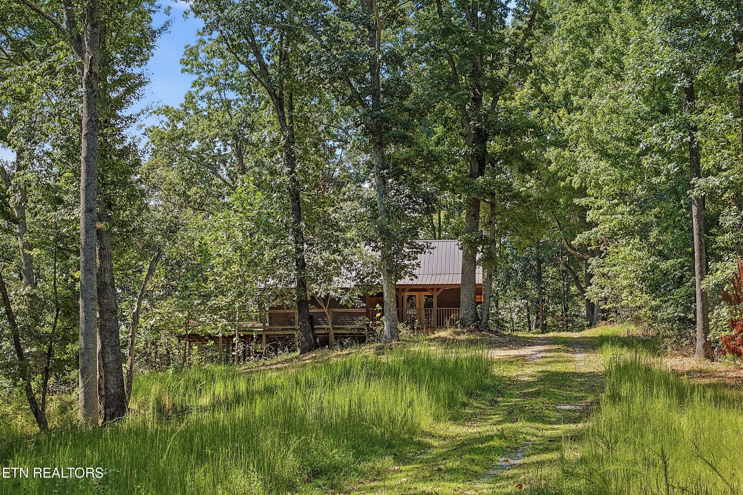main property photo 40