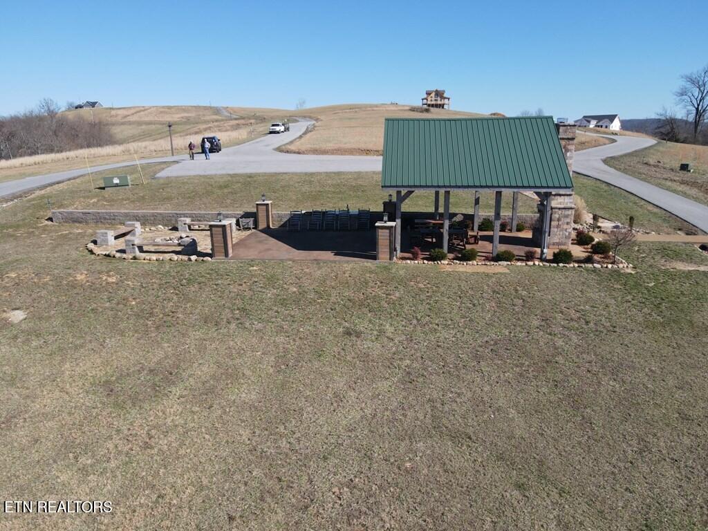 main property photo 13