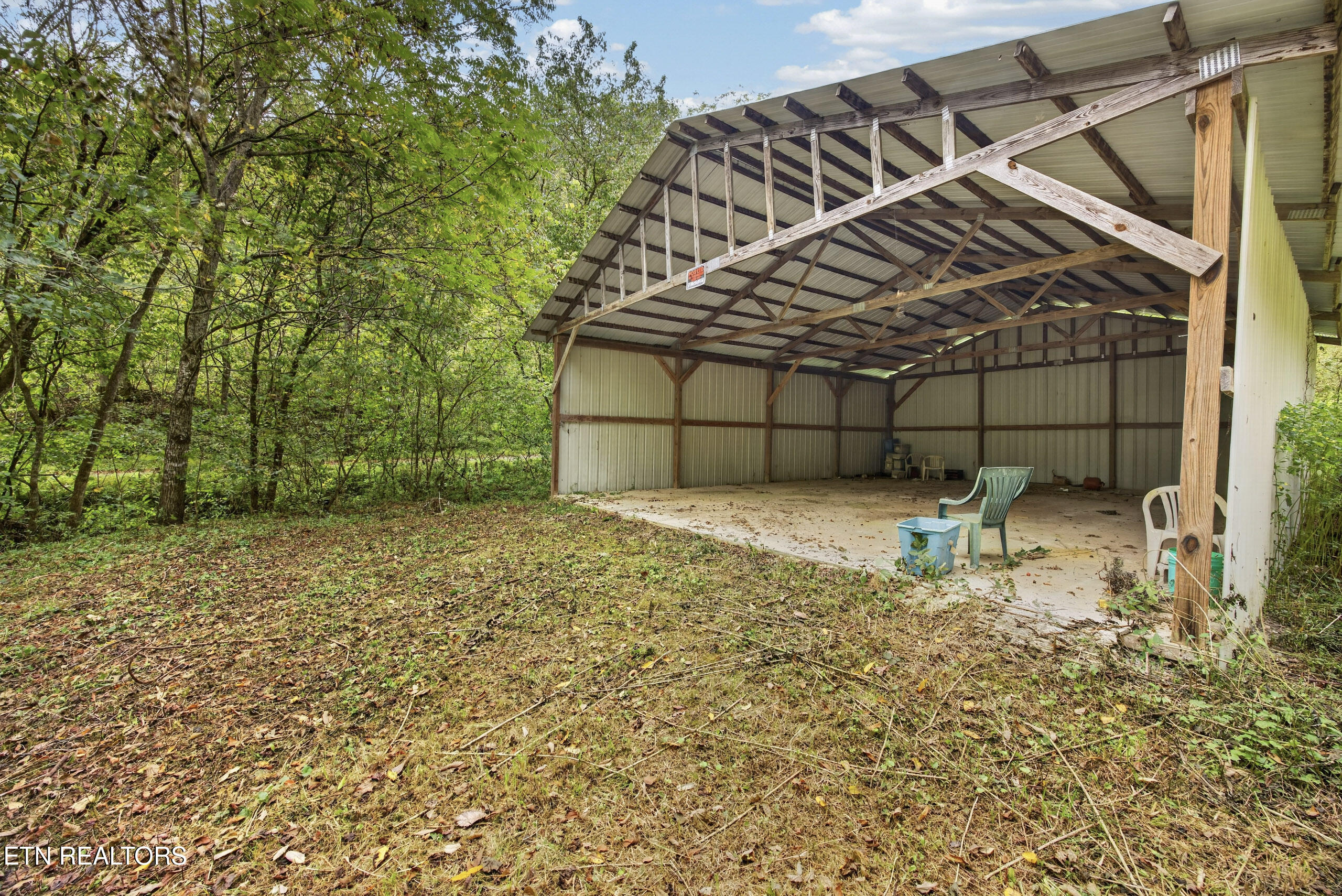main property photo 3
