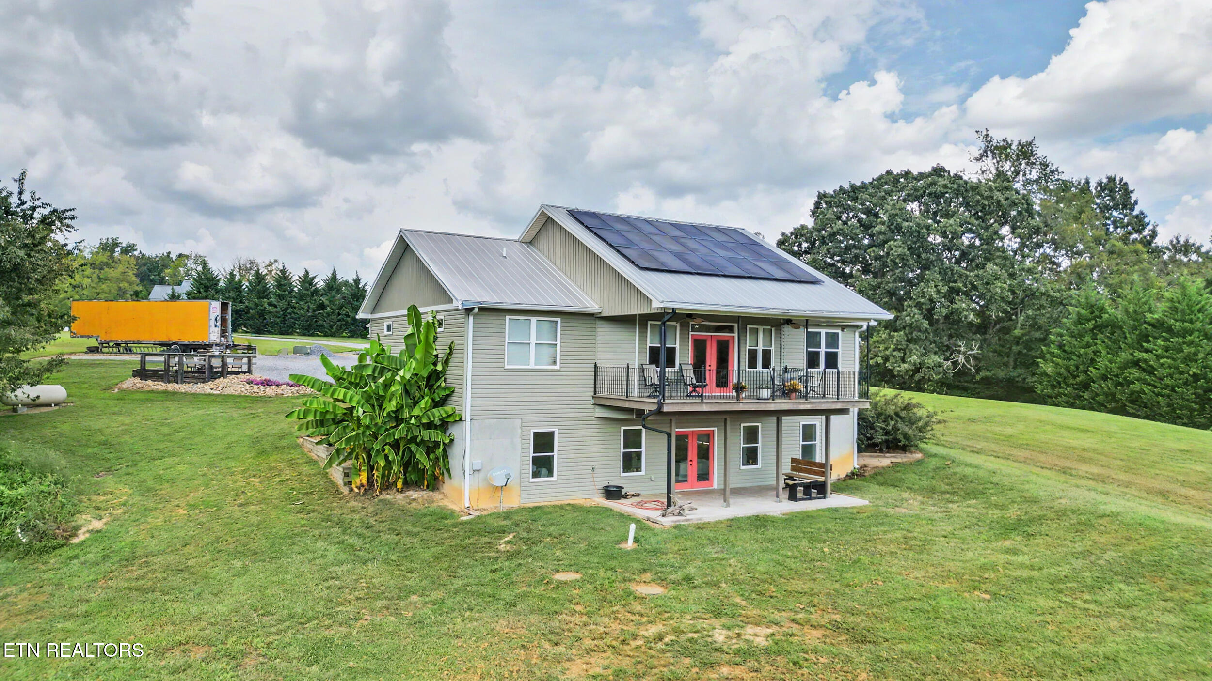 main property photo 0