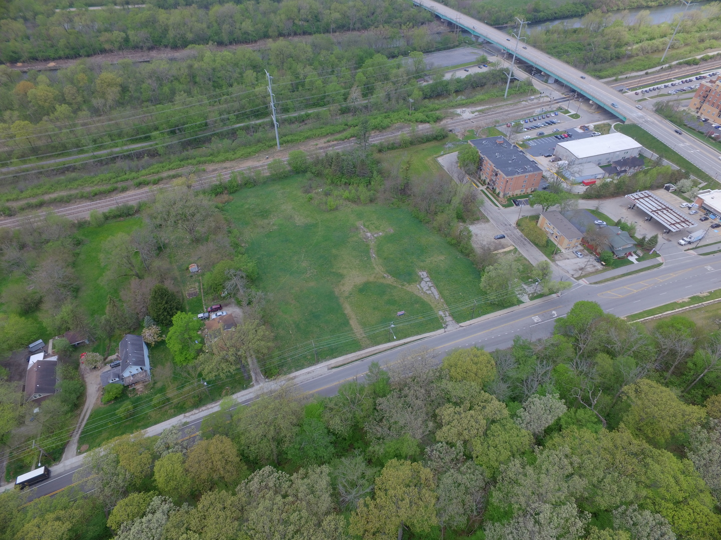 main property photo 6