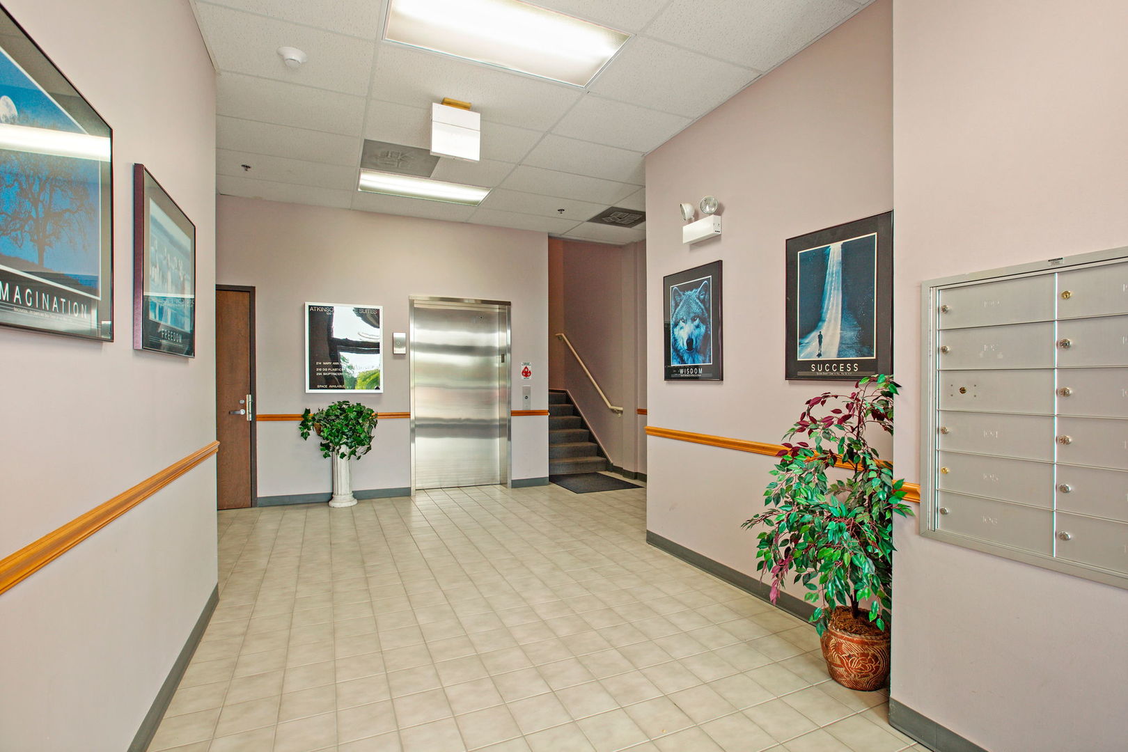 main property photo 8