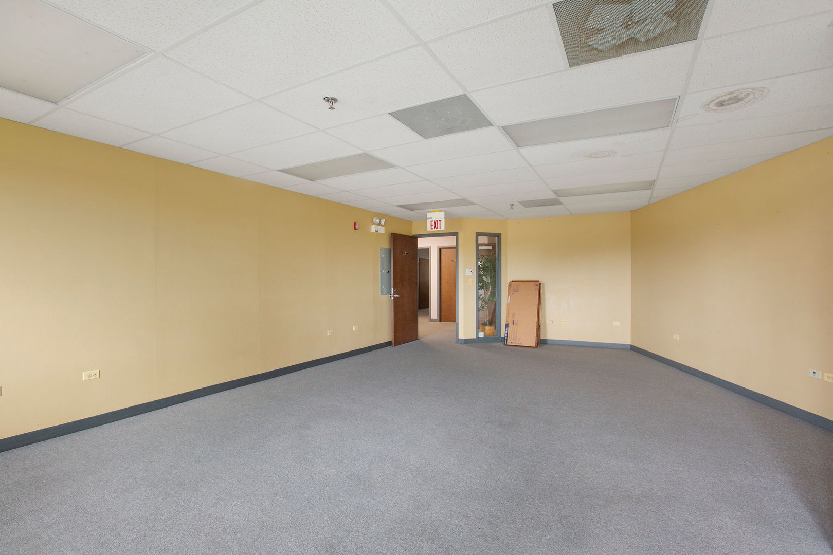 main property photo 31