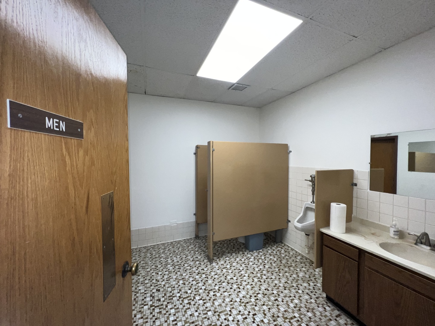 main property photo 6