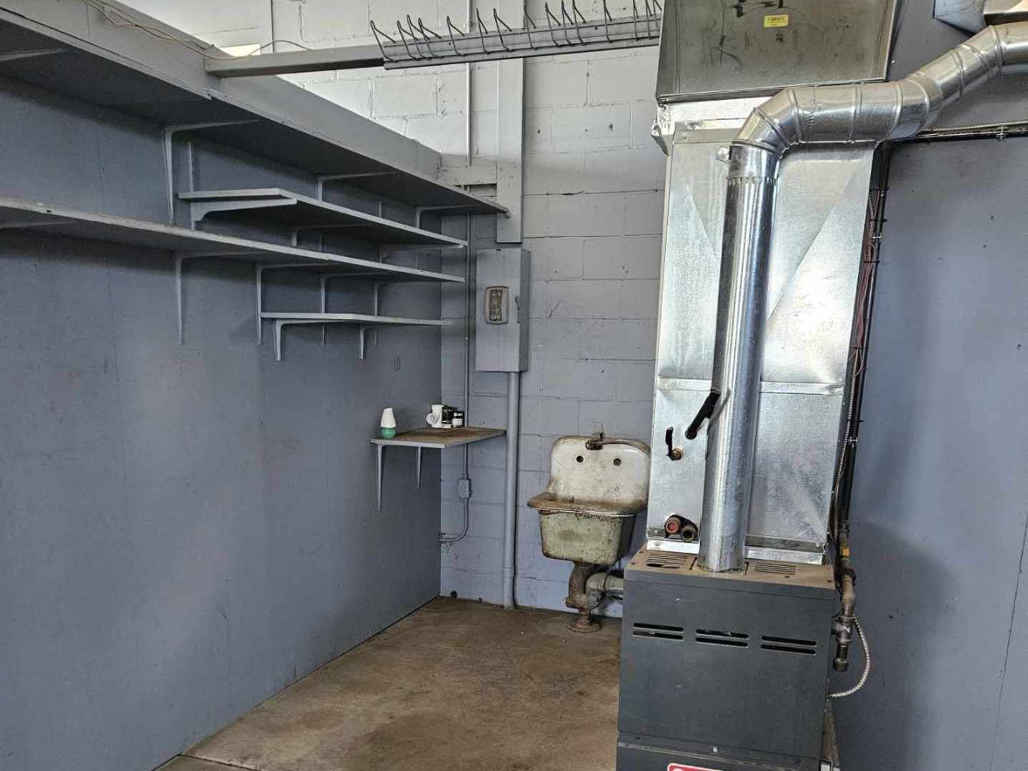 main property photo 9