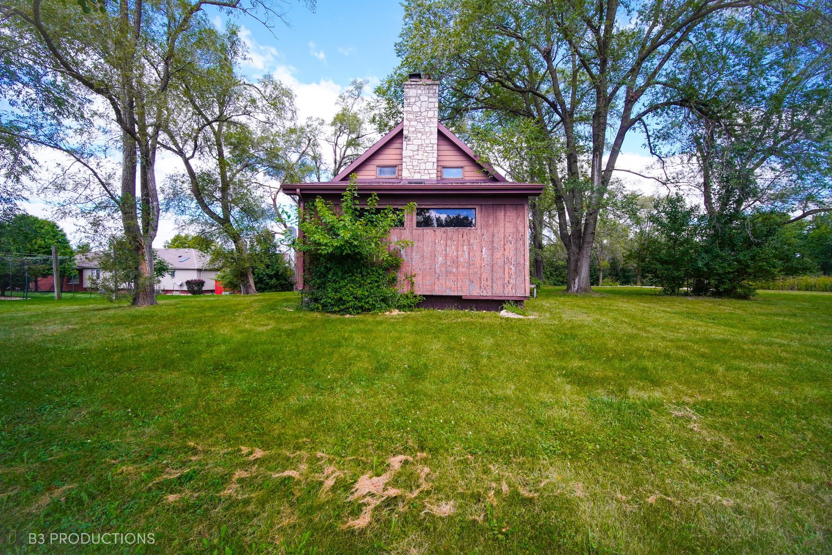 main property photo 9