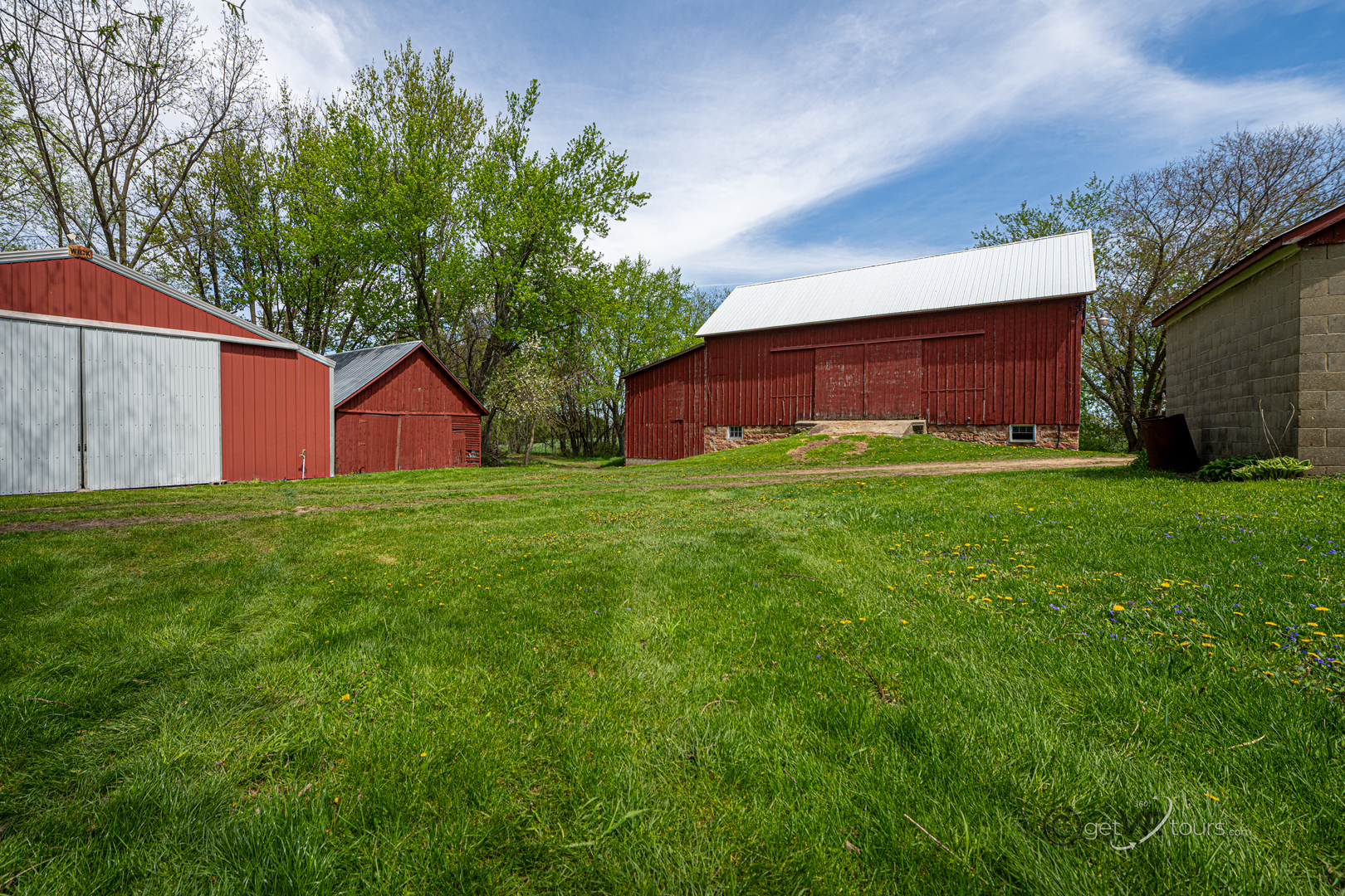 main property photo 2