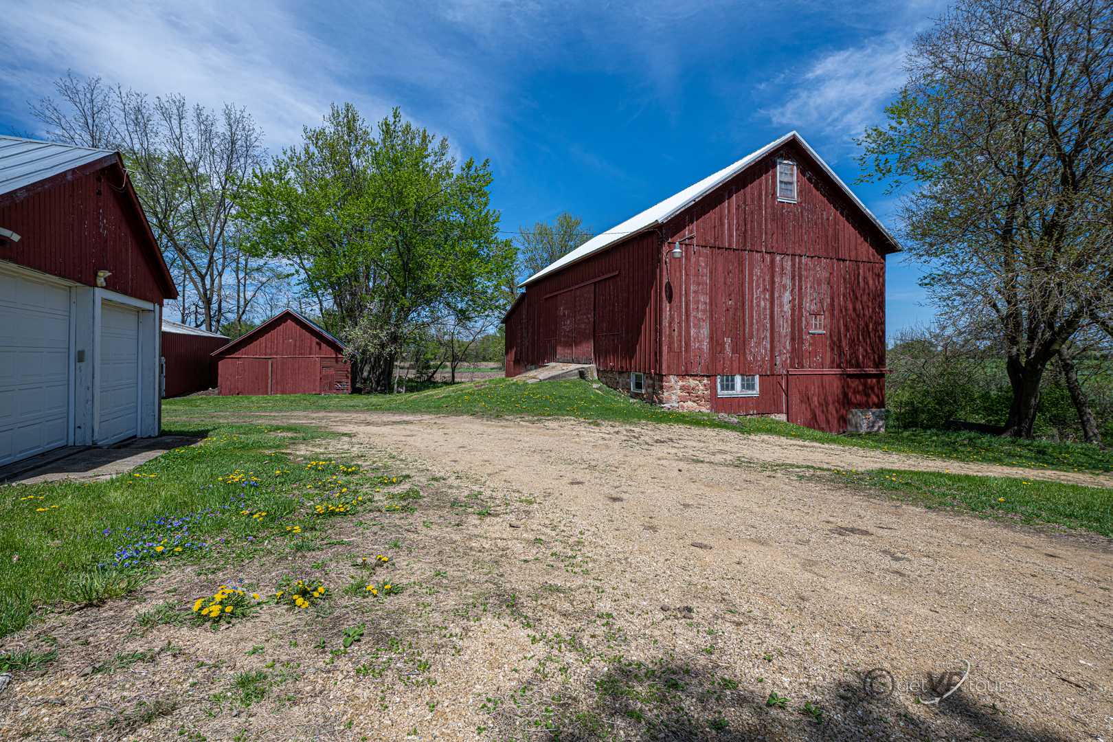 main property photo 23