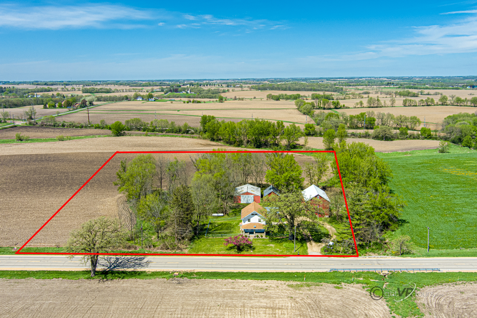 main property photo 3