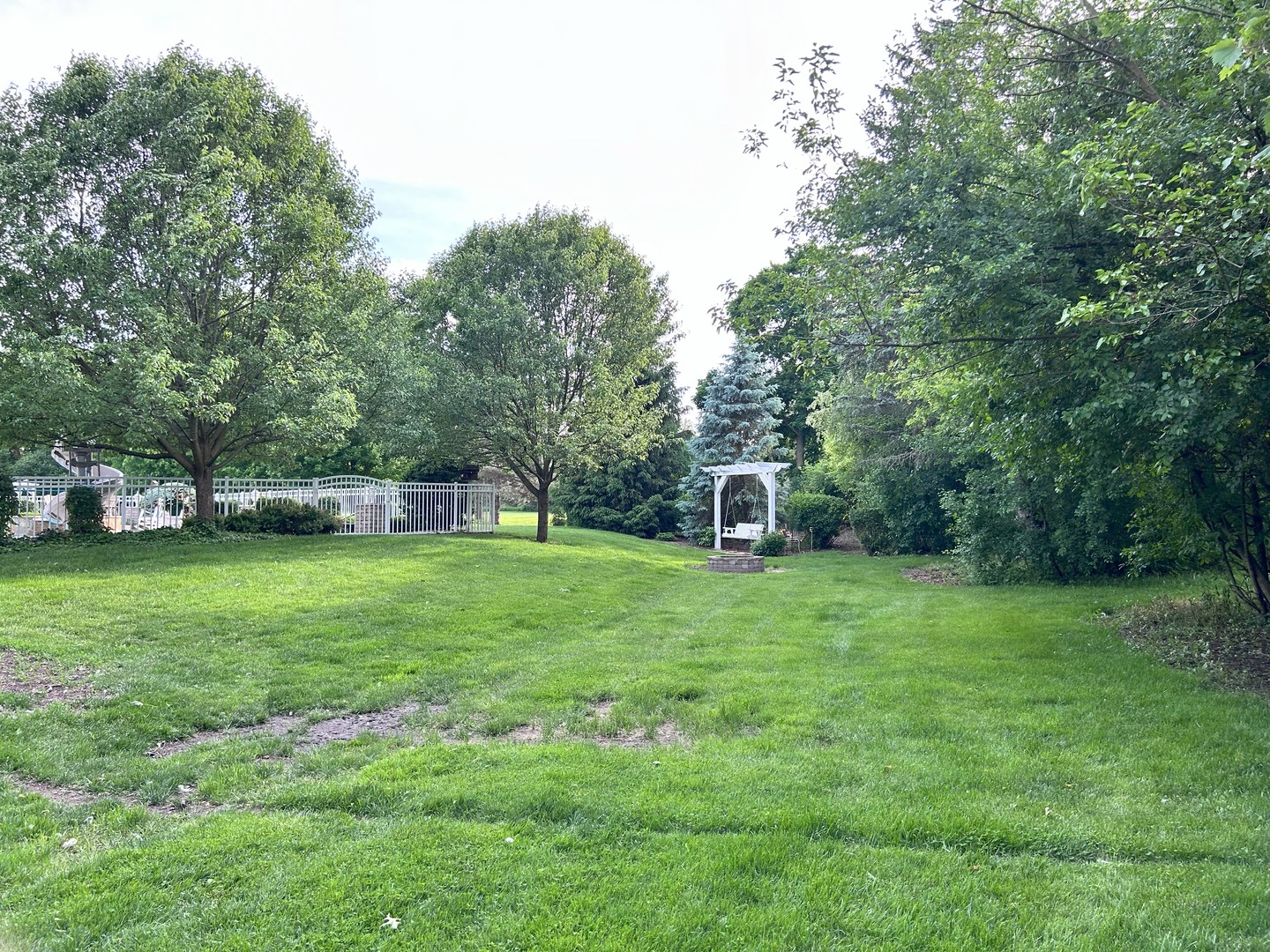 main property photo 40