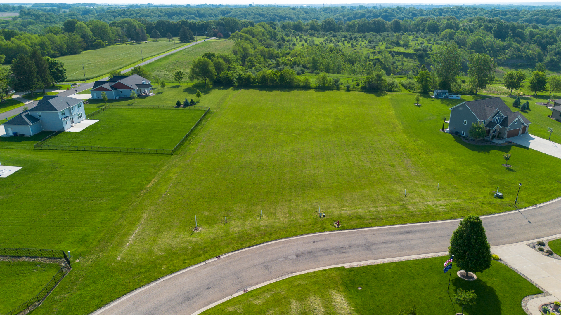 main property photo 22
