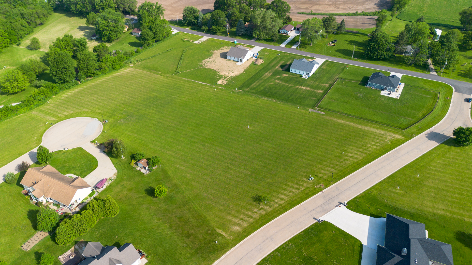 main property photo 9