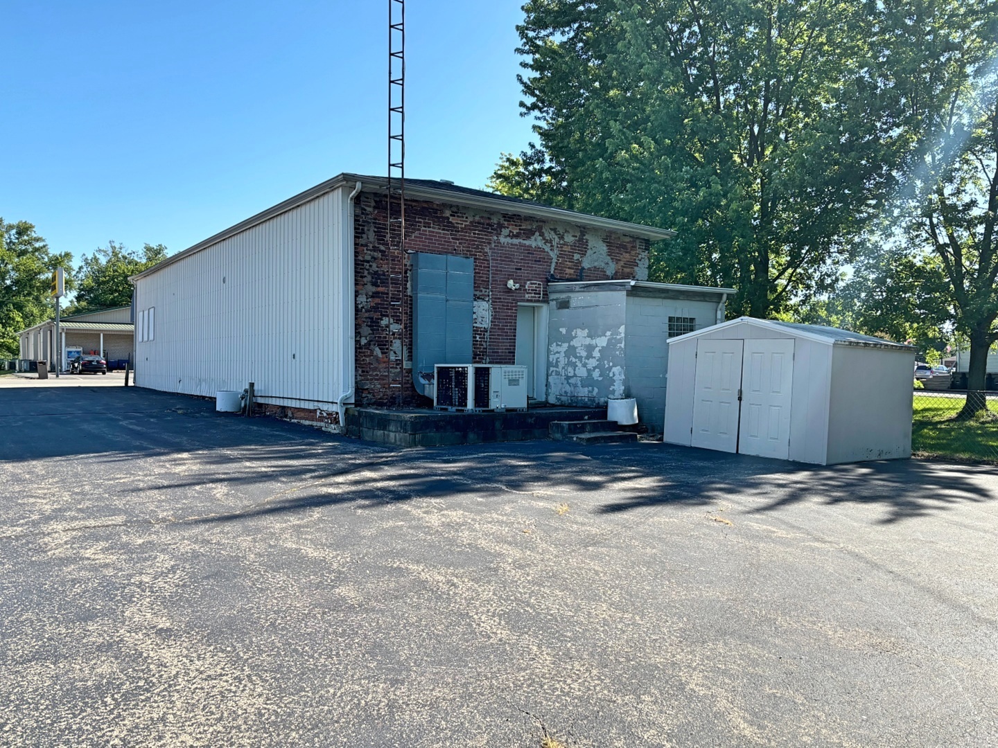 main property photo 12