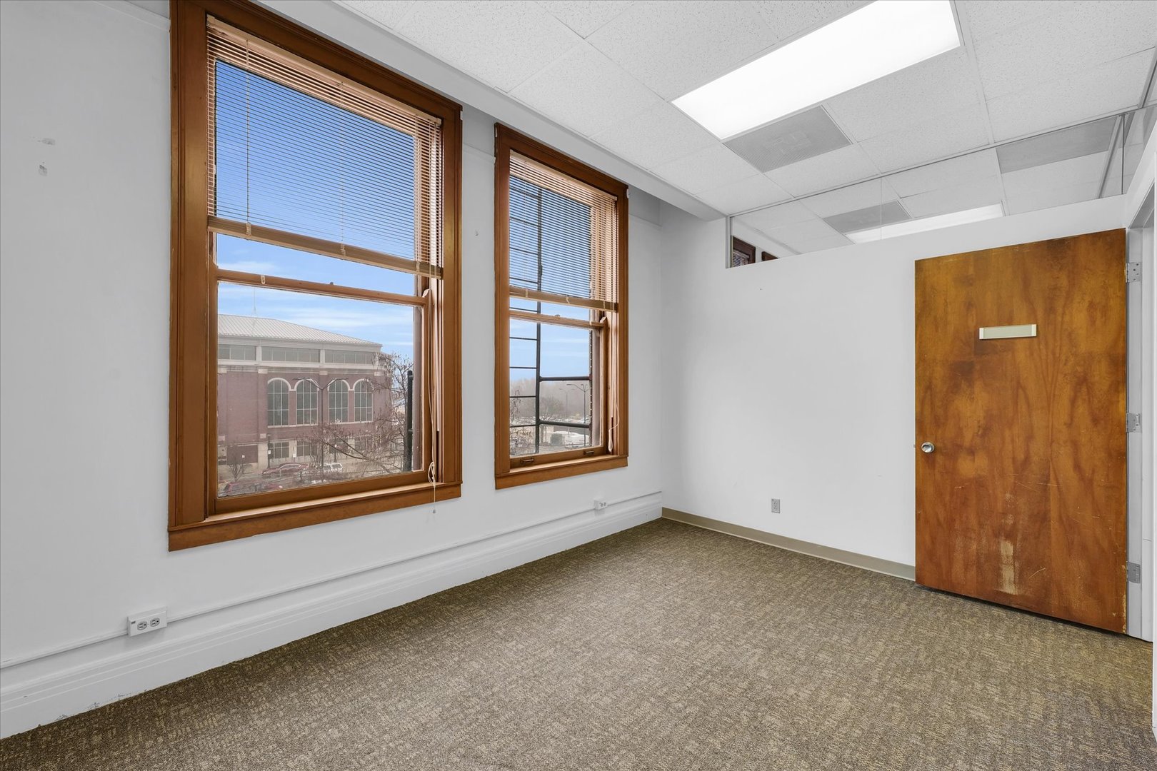 main property photo 15