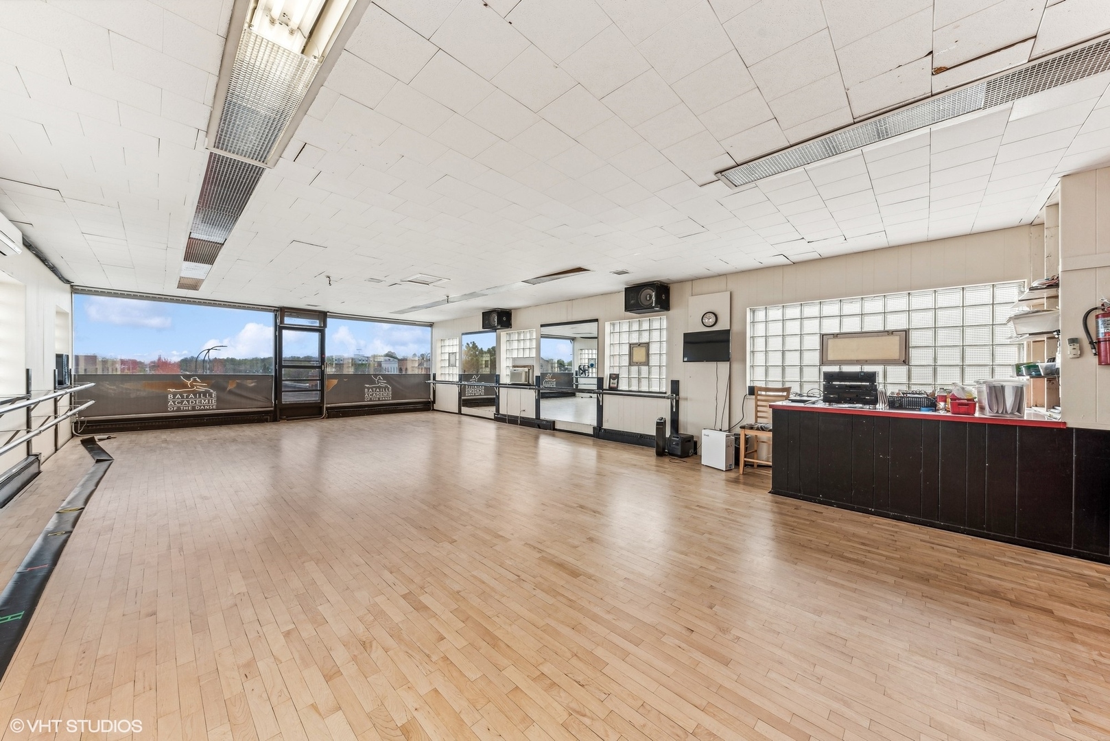 main property photo 18