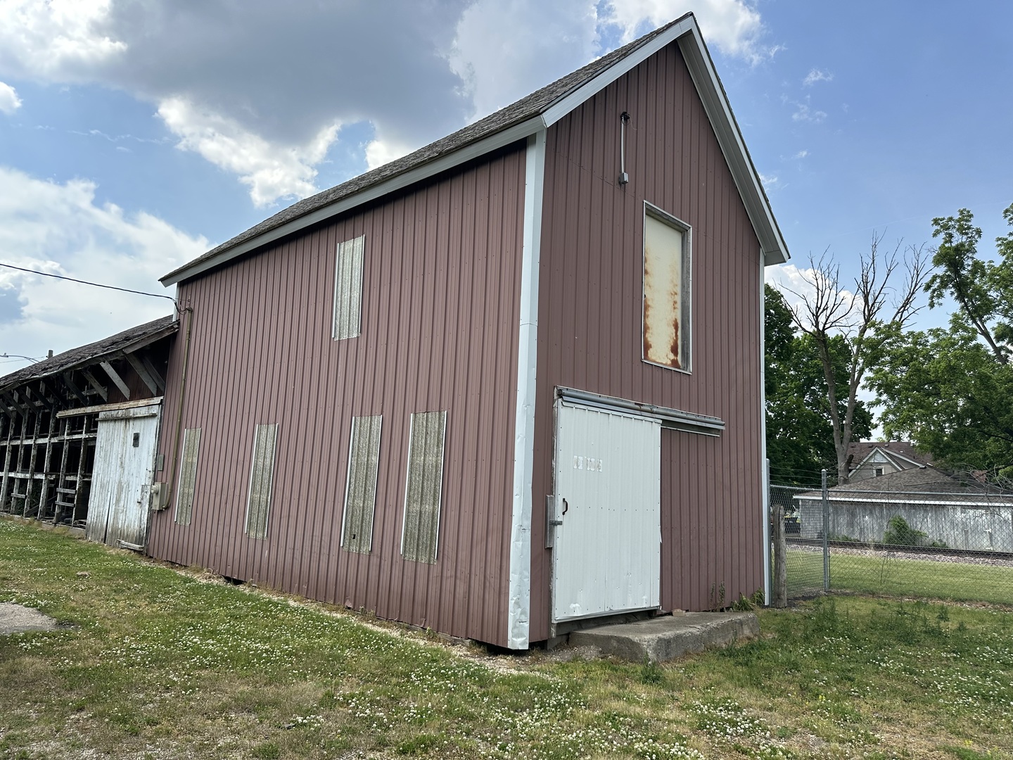 main property photo 7