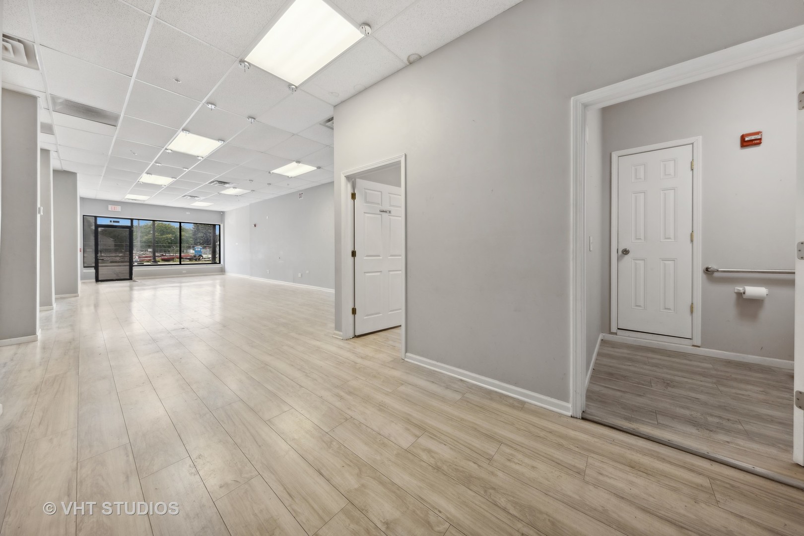 main property photo 8