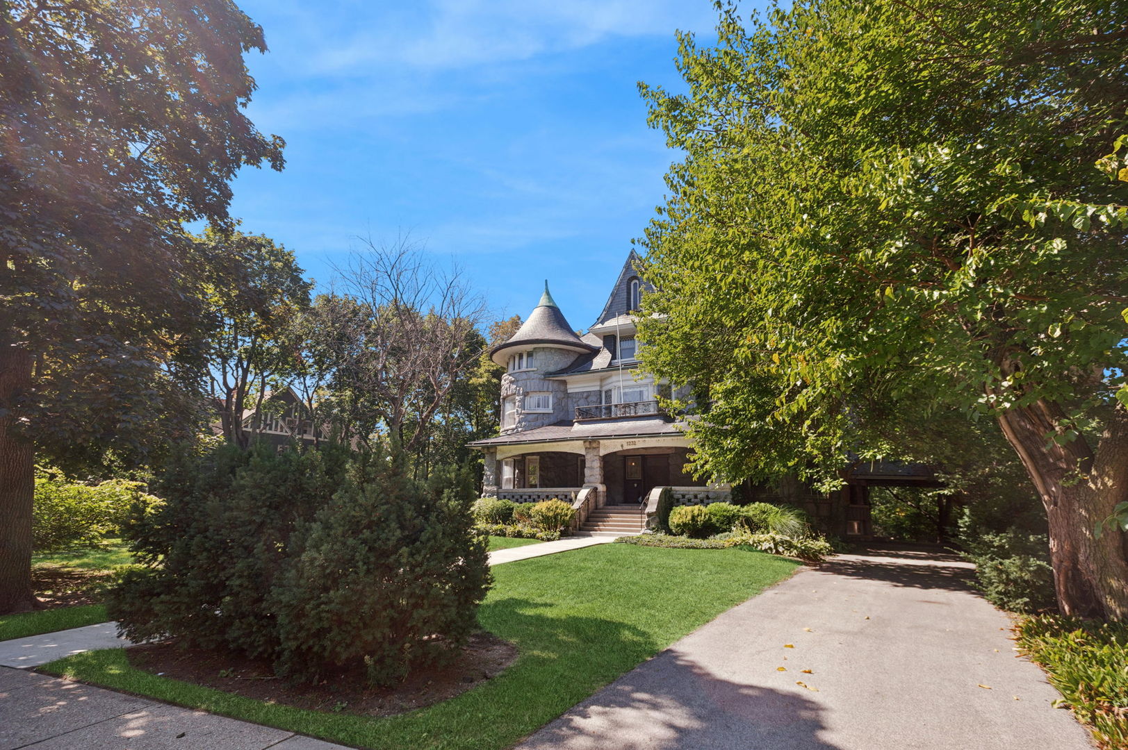 main property photo 2