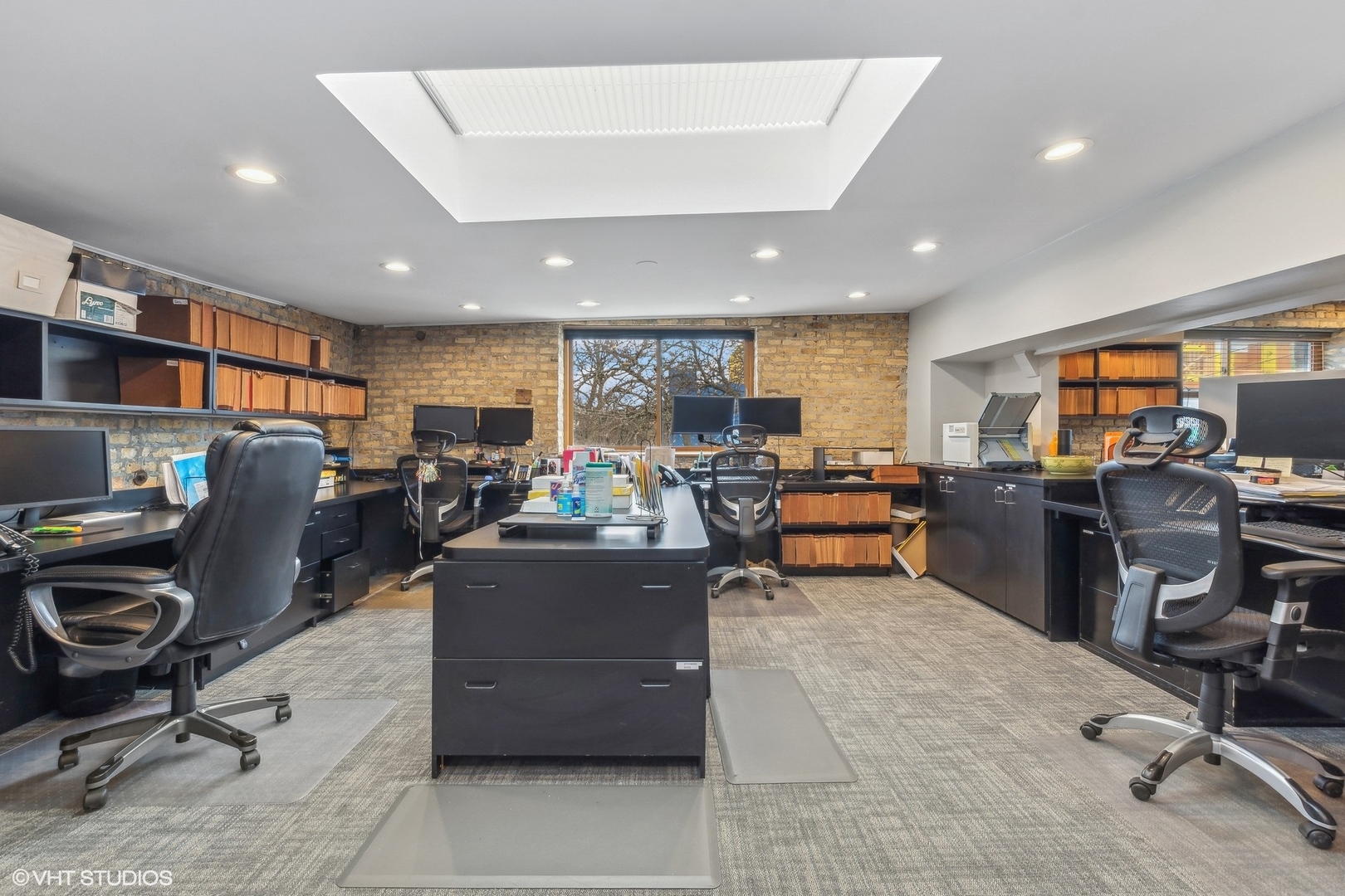 main property photo 32