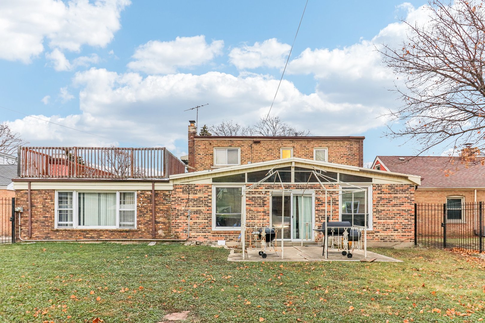 main property photo 14