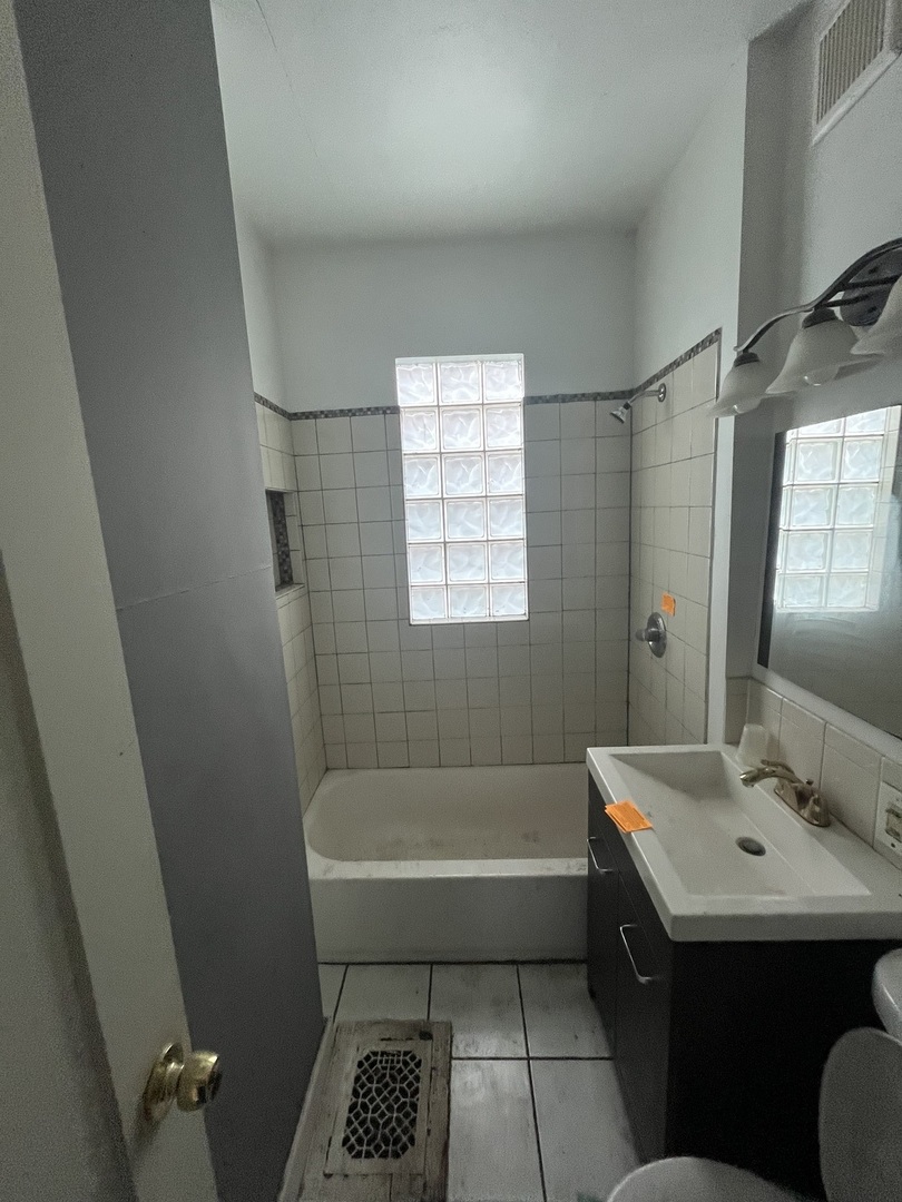 property viewer photo 6