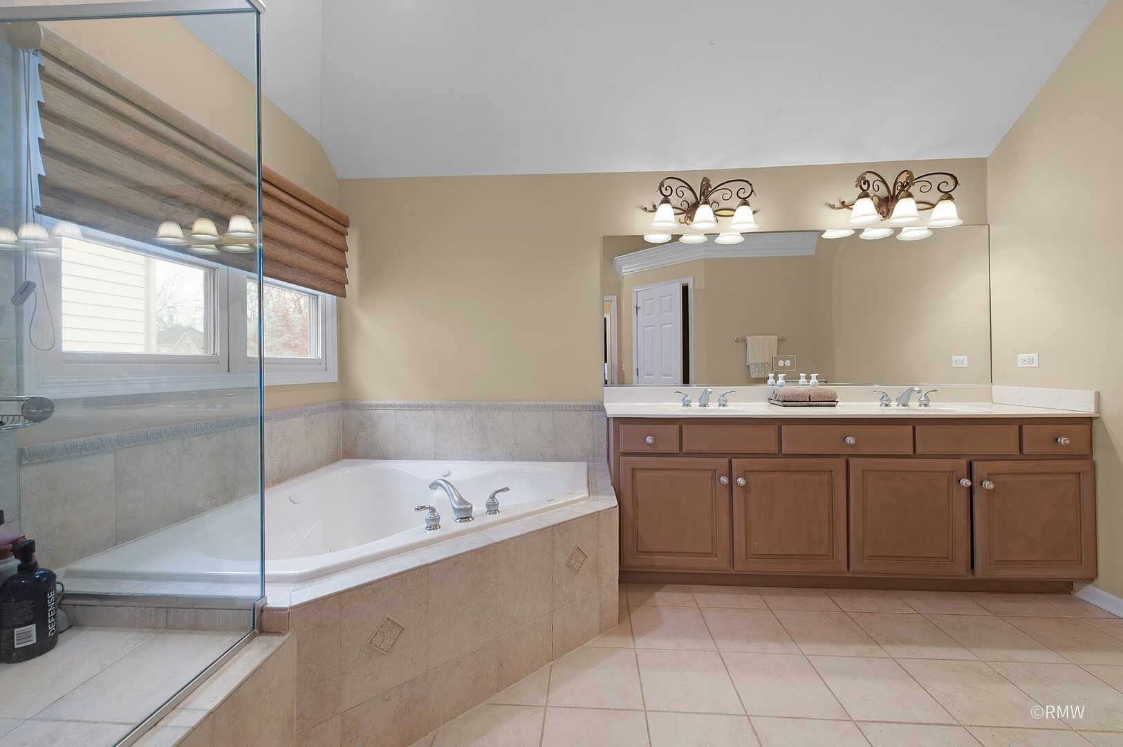property viewer photo 24
