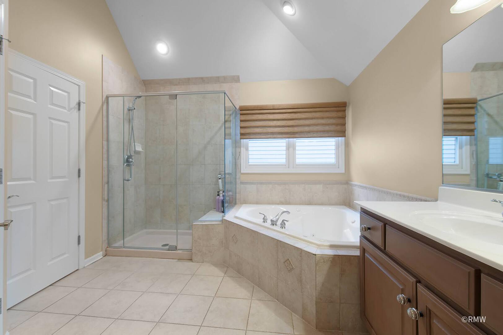property viewer photo 25
