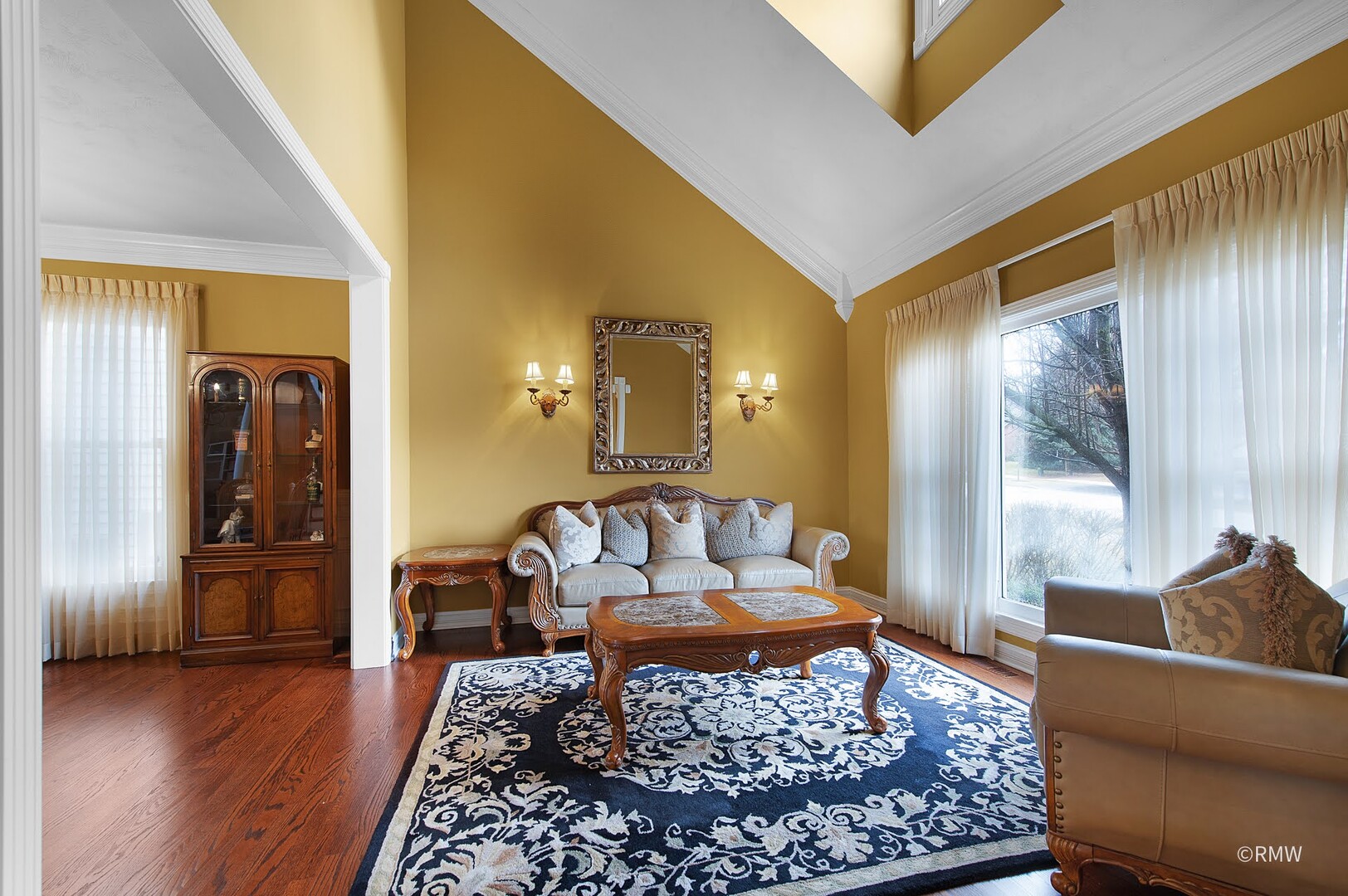 property viewer photo 6