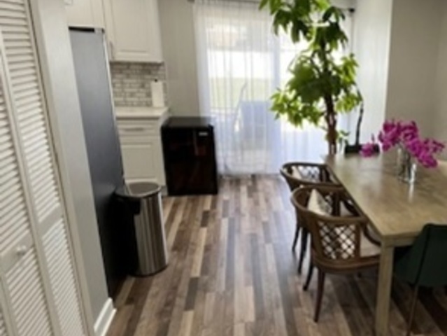property viewer photo 4