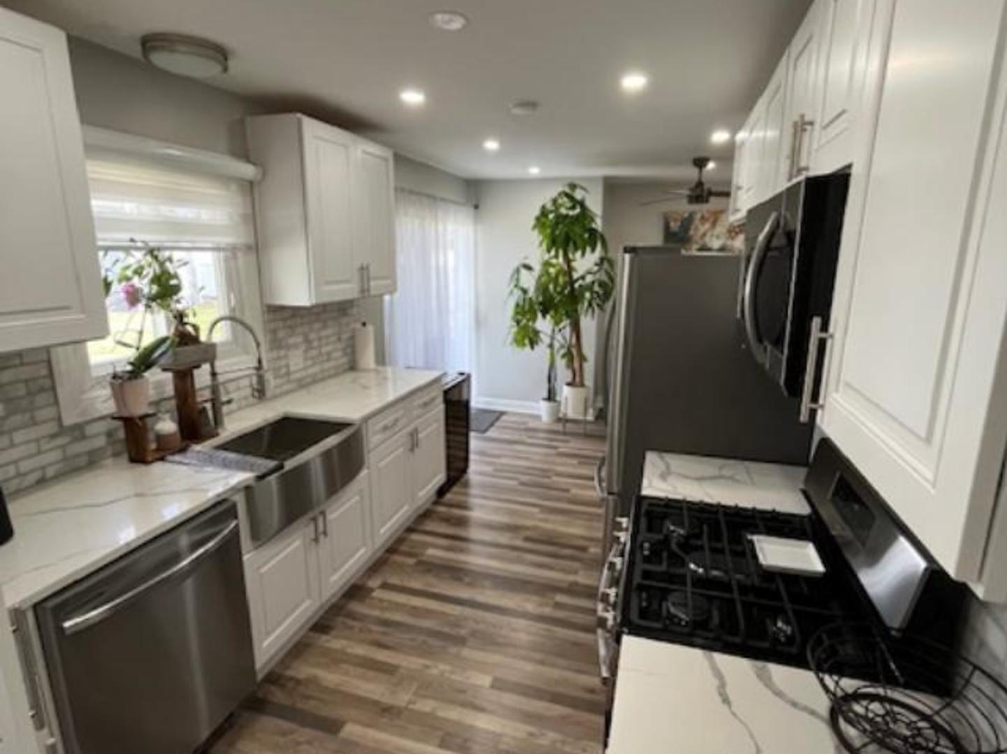 property viewer photo 6