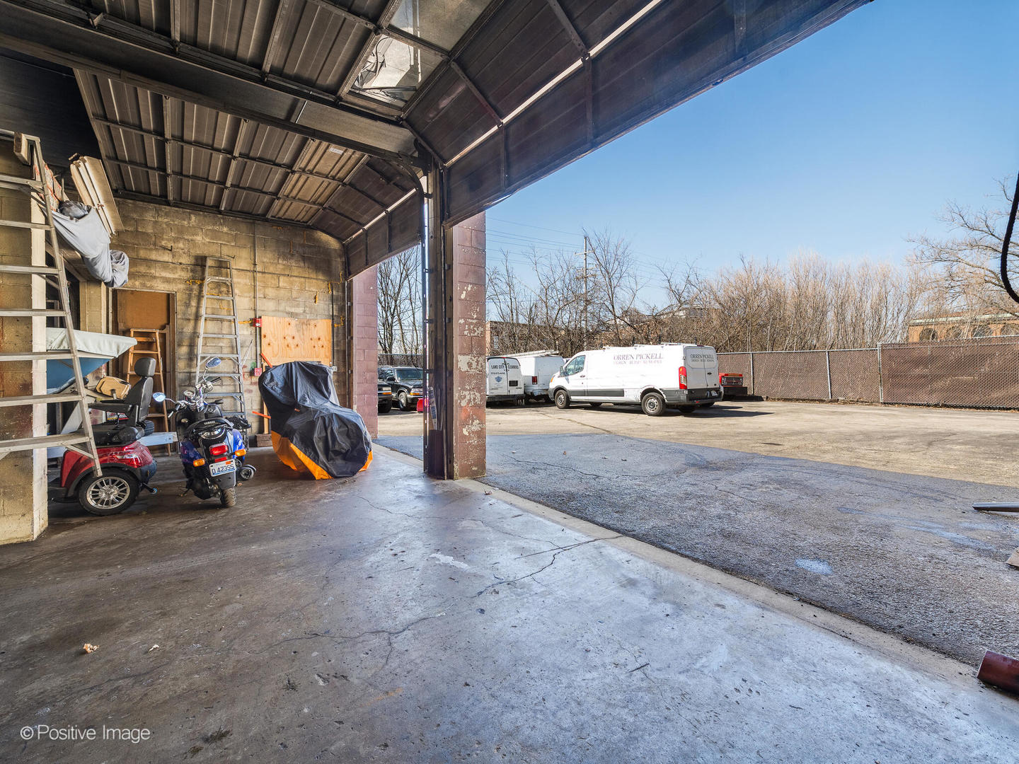 main property photo 16