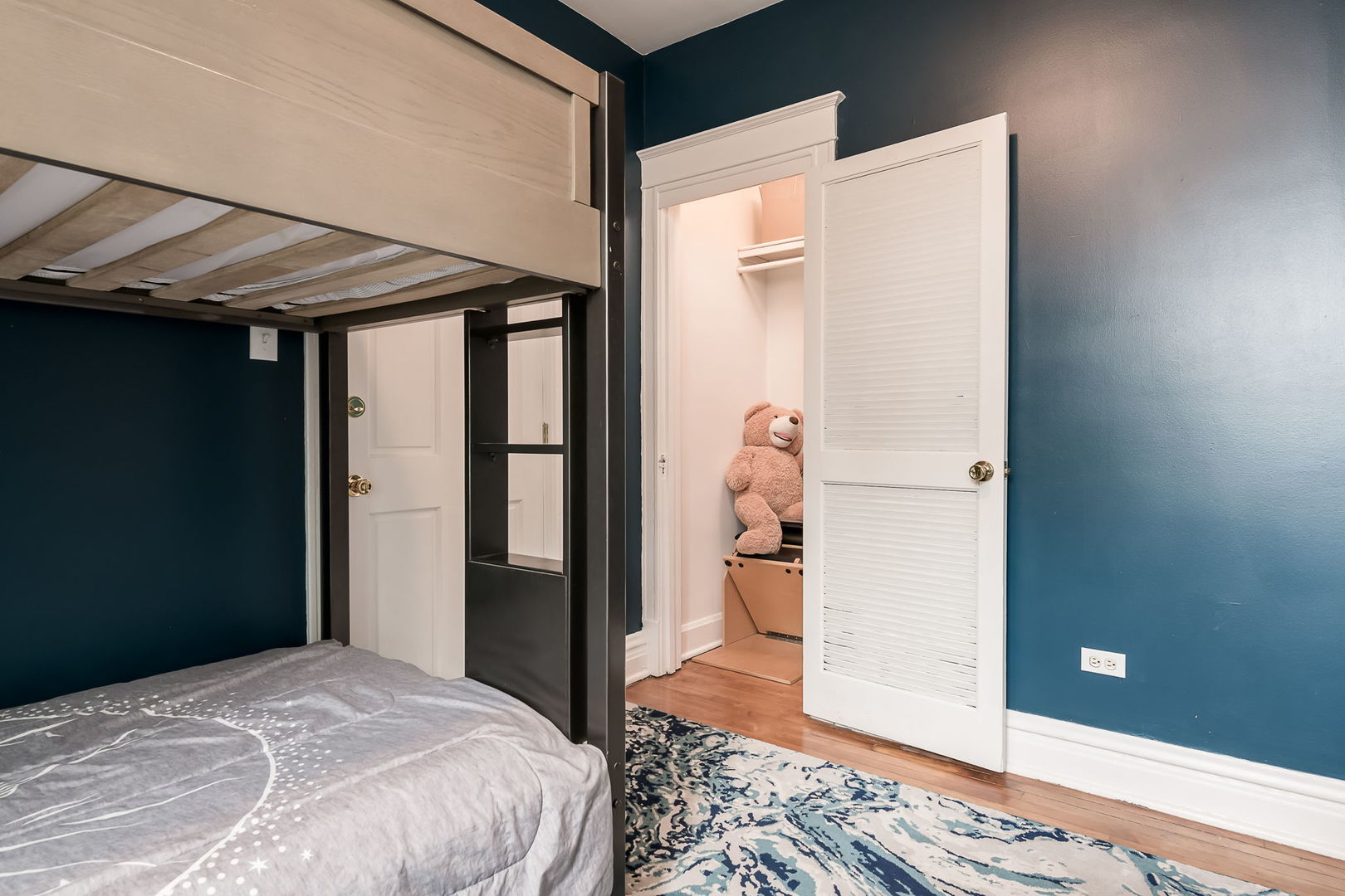 property viewer photo 15