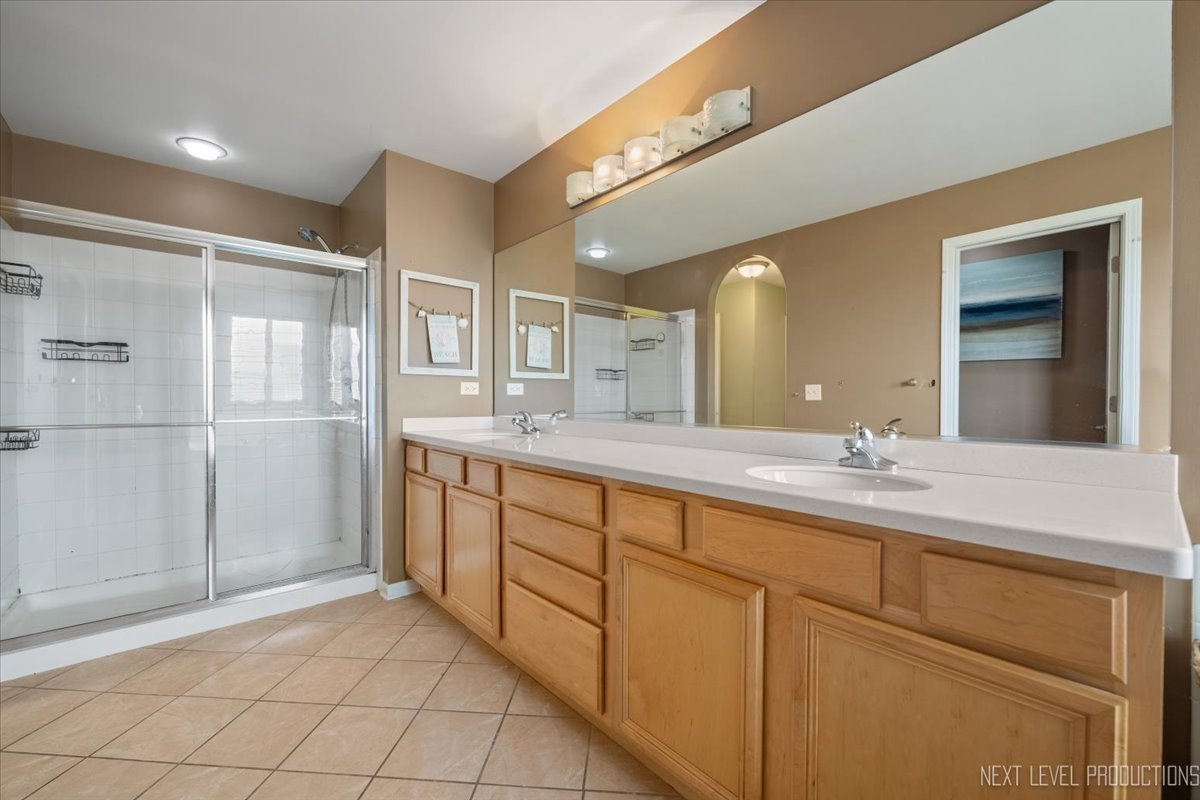 property viewer photo 12