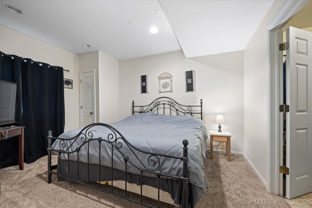 property viewer photo 17