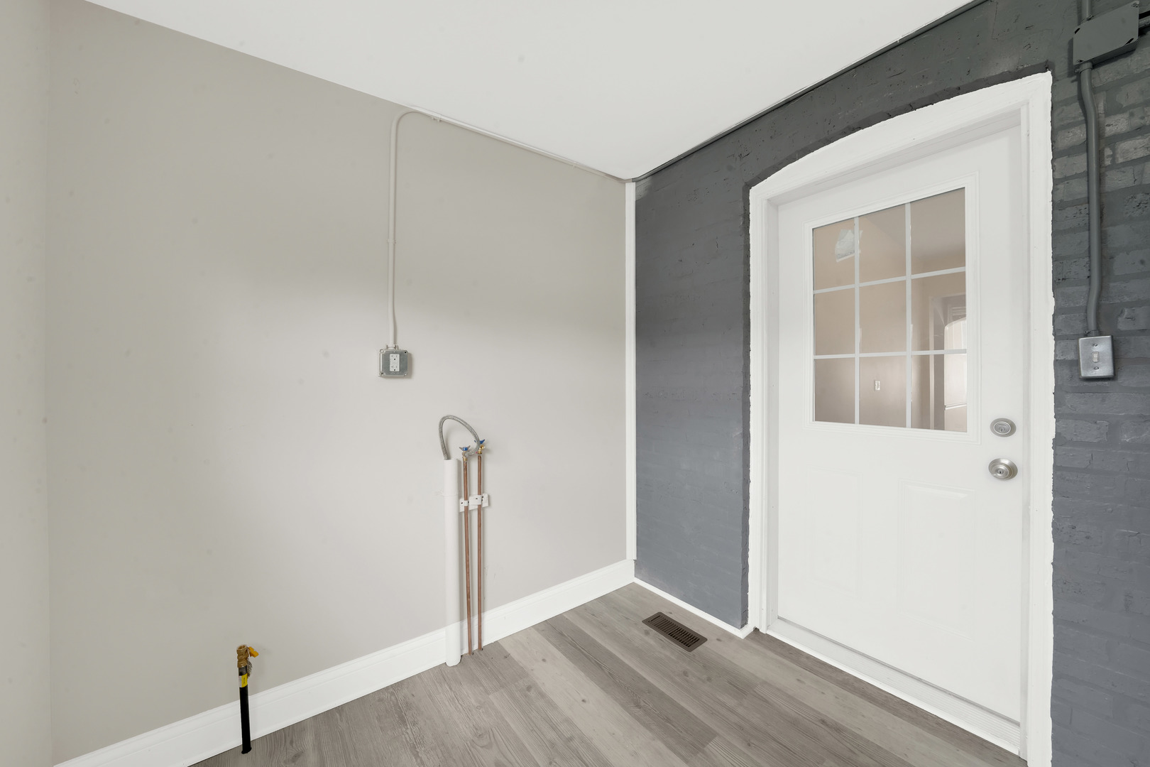 property viewer photo 13