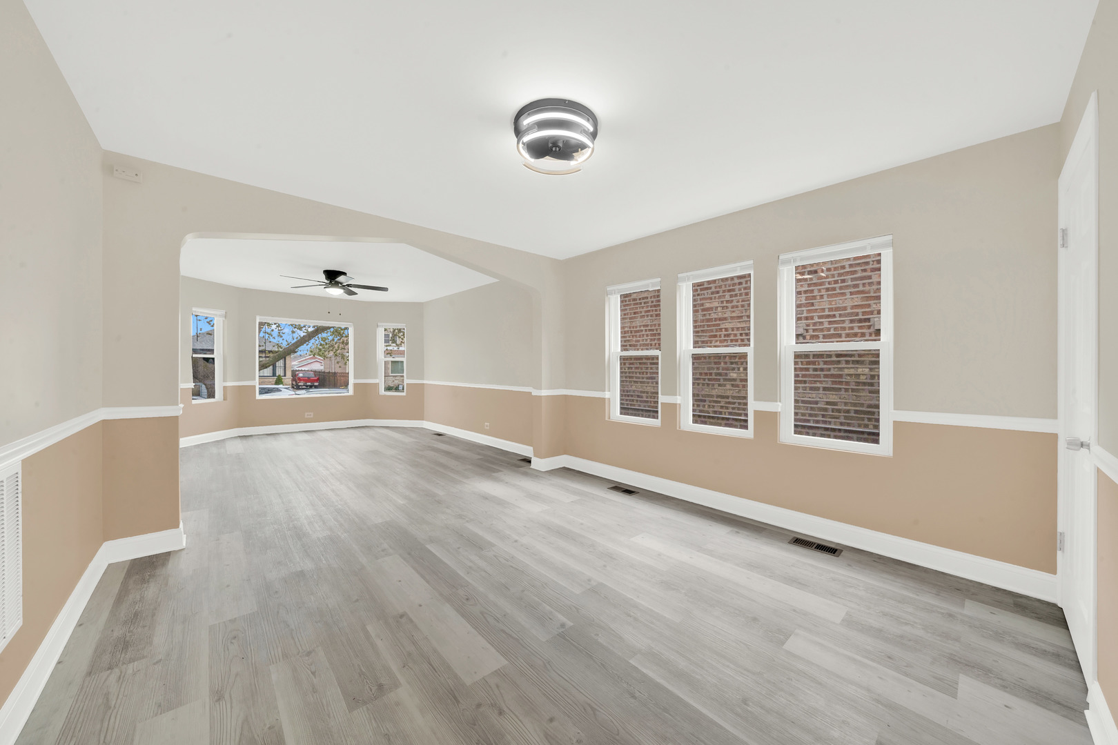 property viewer photo 15