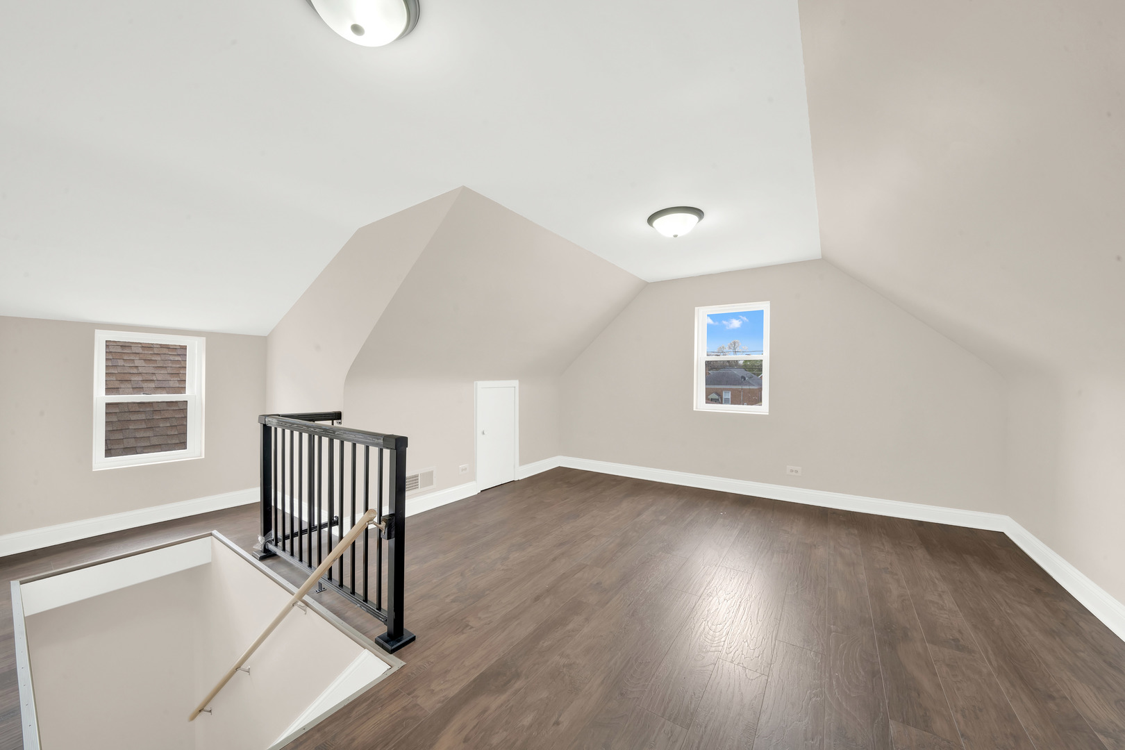 property viewer photo 16