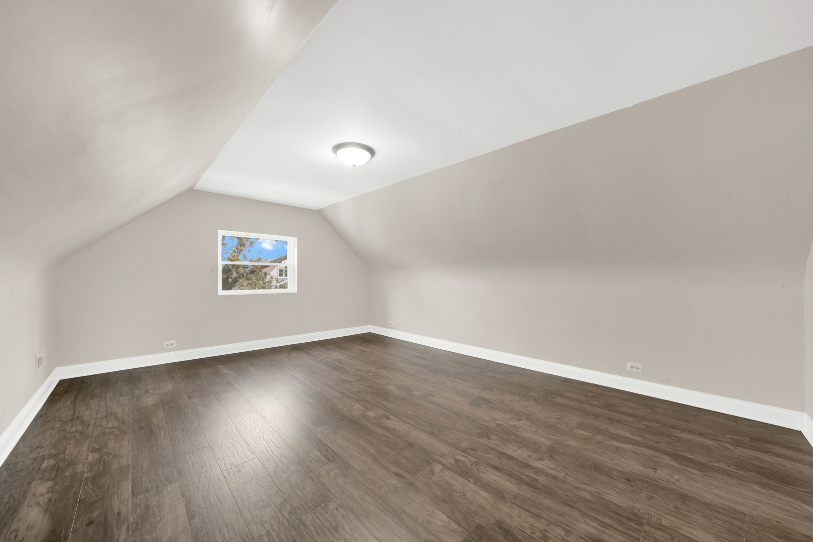 property viewer photo 20