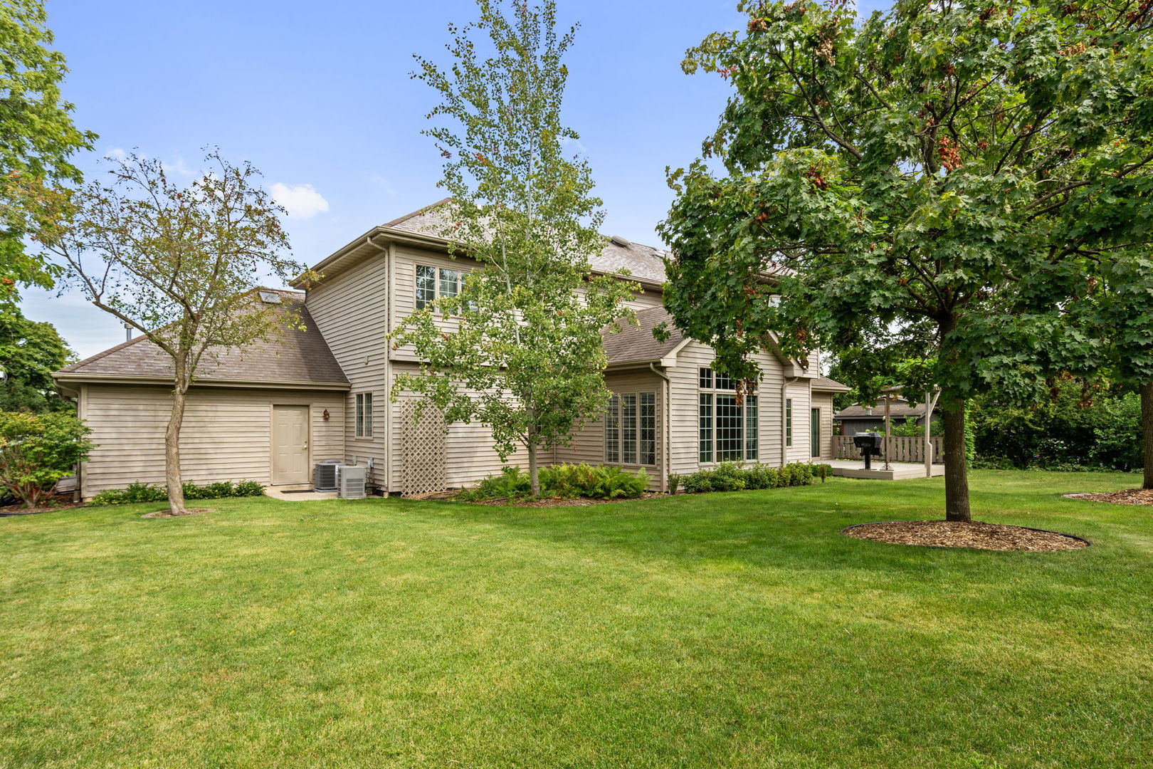 main property photo 19