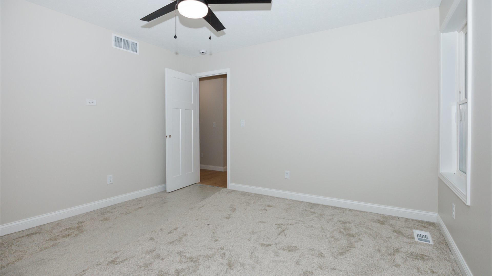 property viewer photo 24