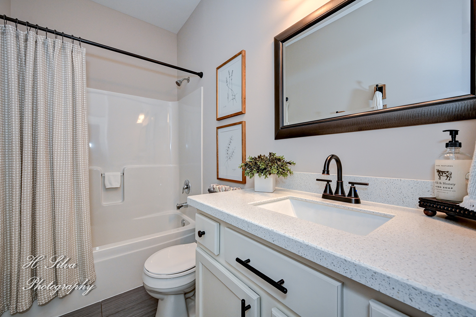 property viewer photo 15