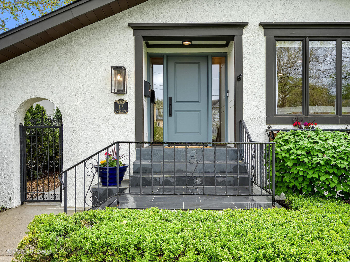 property viewer photo 2