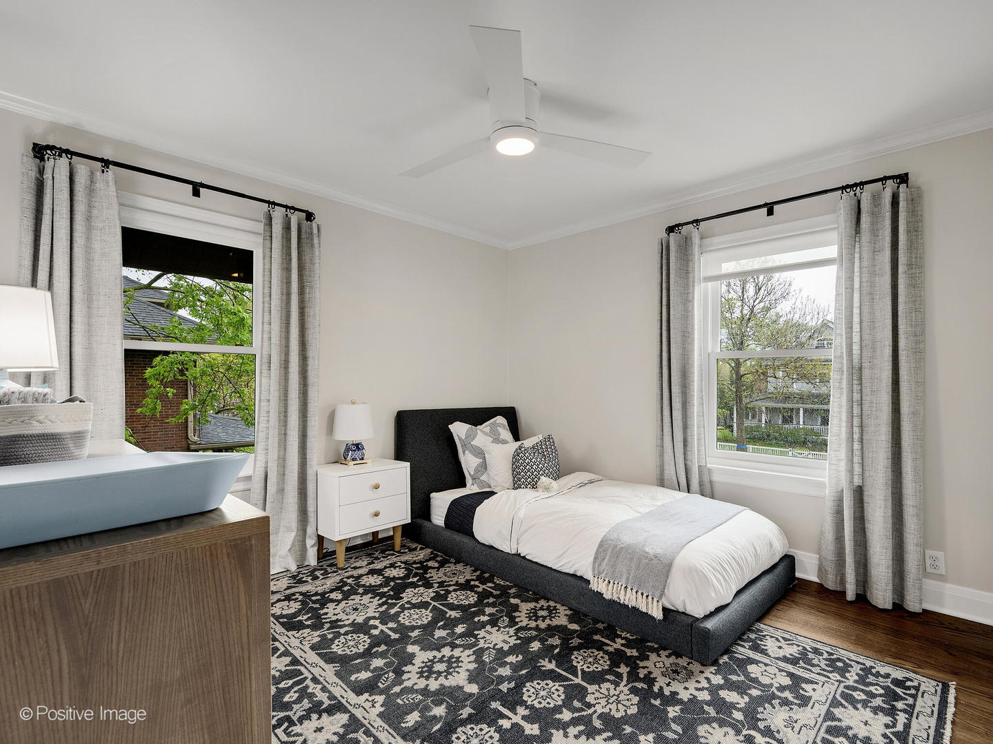 property viewer photo 23