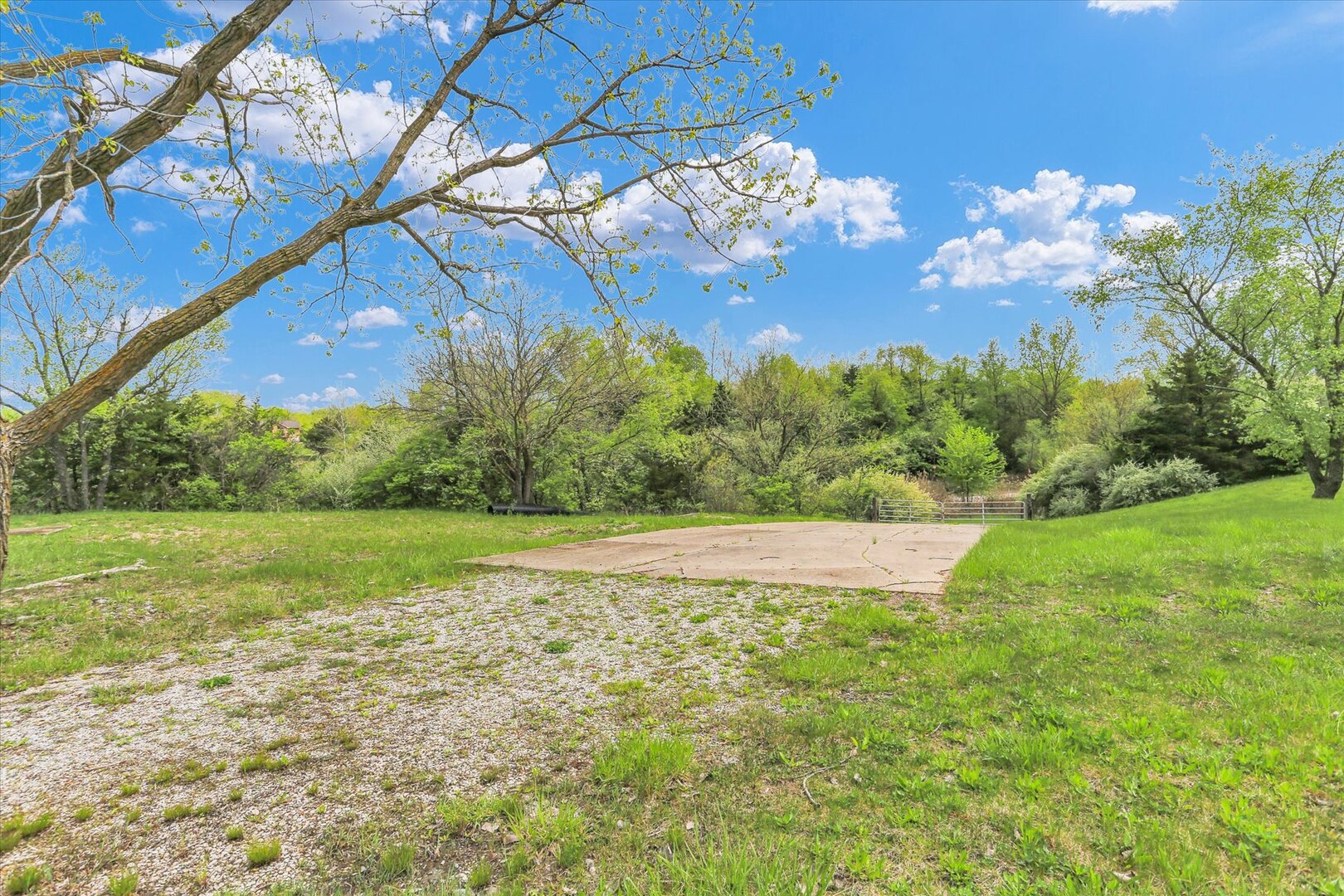 main property photo 24