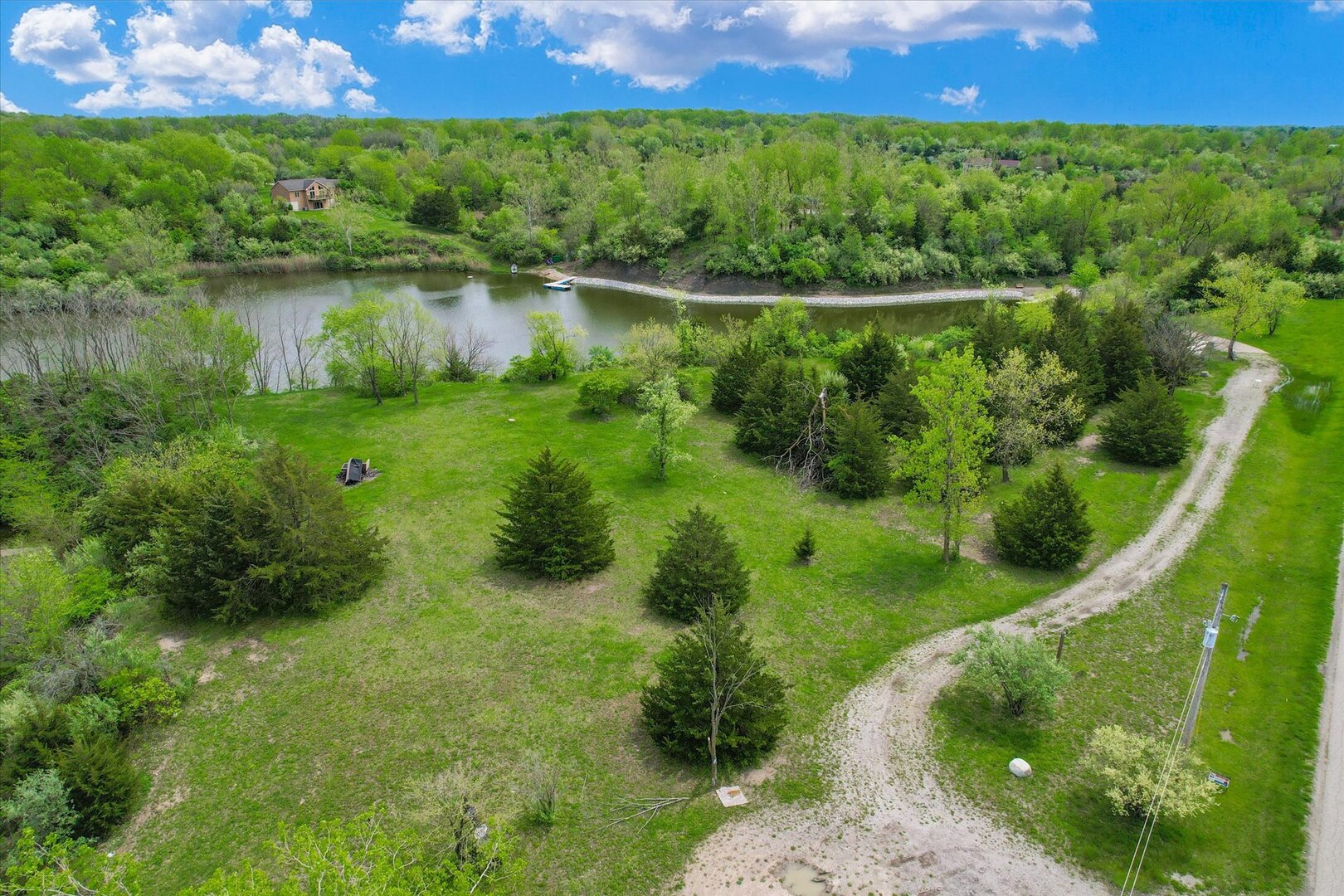 main property photo 31