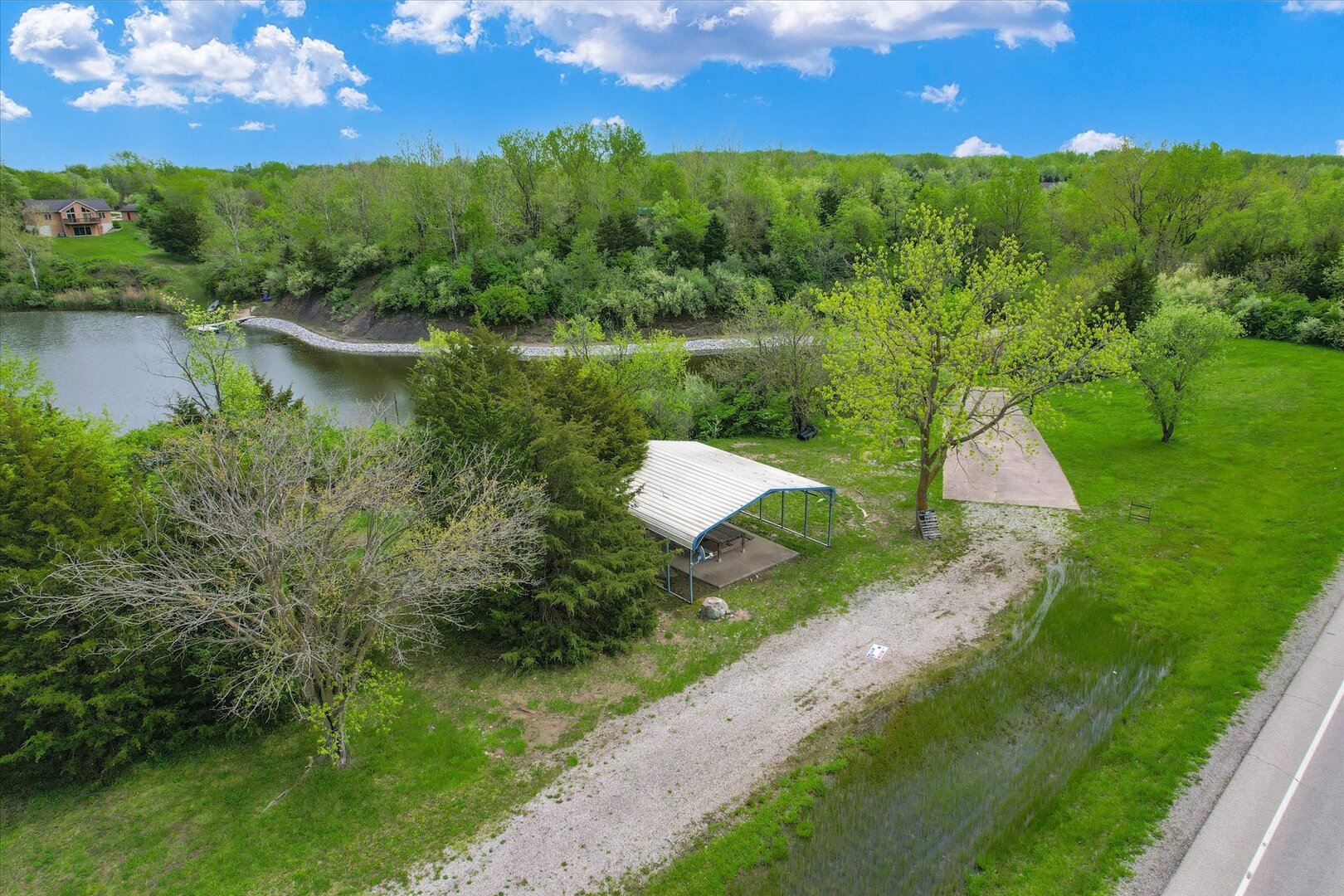 main property photo 35