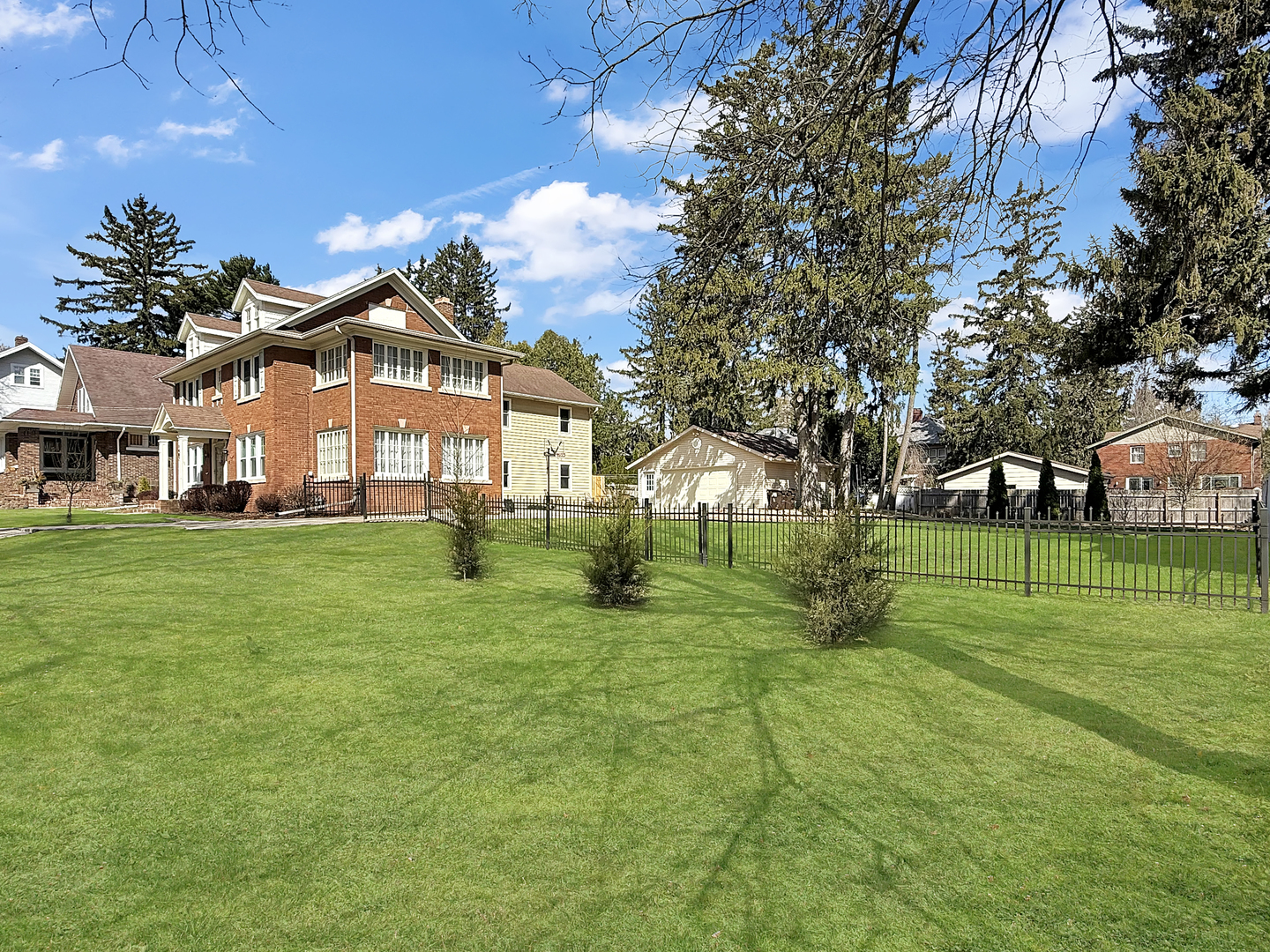 property viewer photo 3
