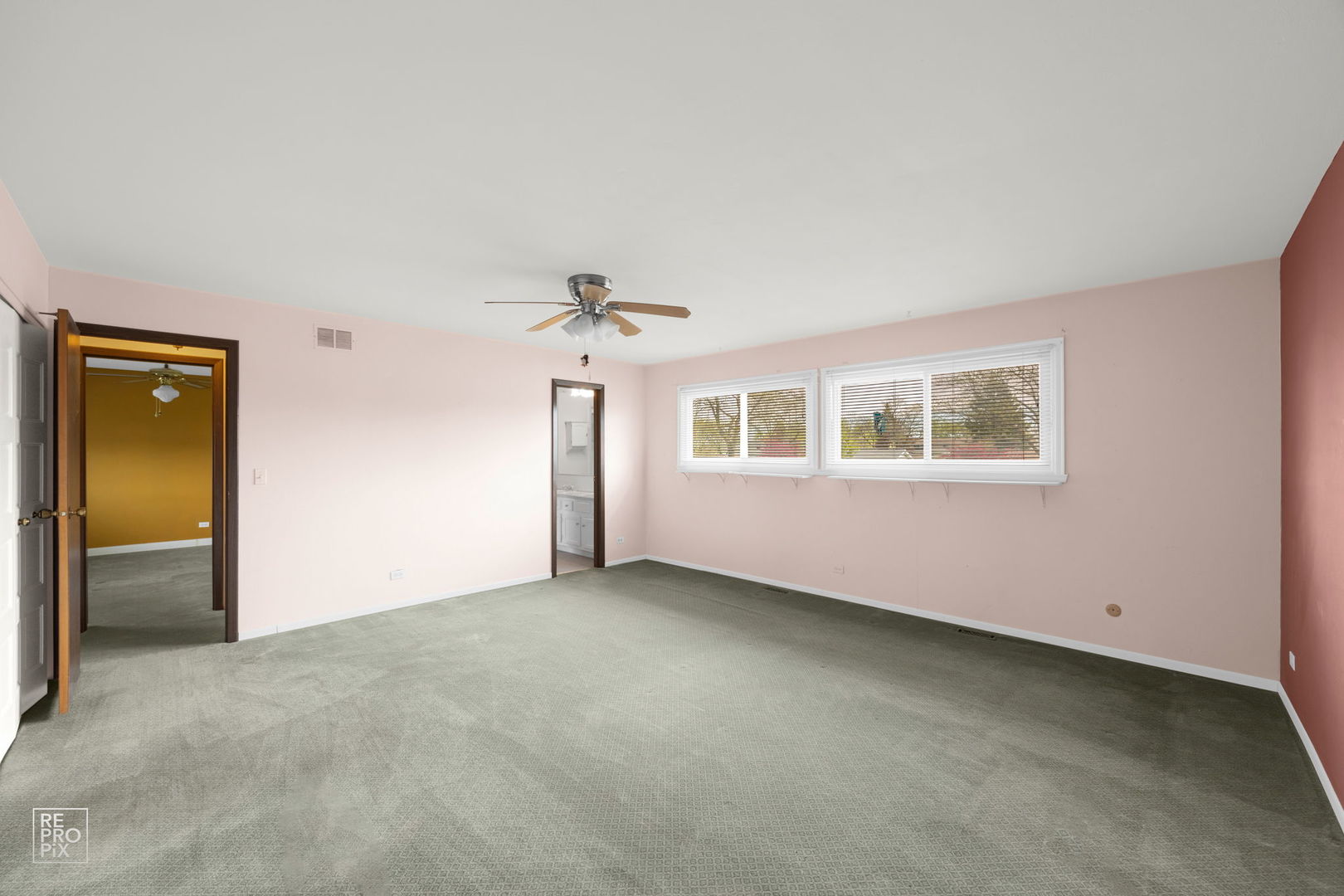 property viewer photo 10
