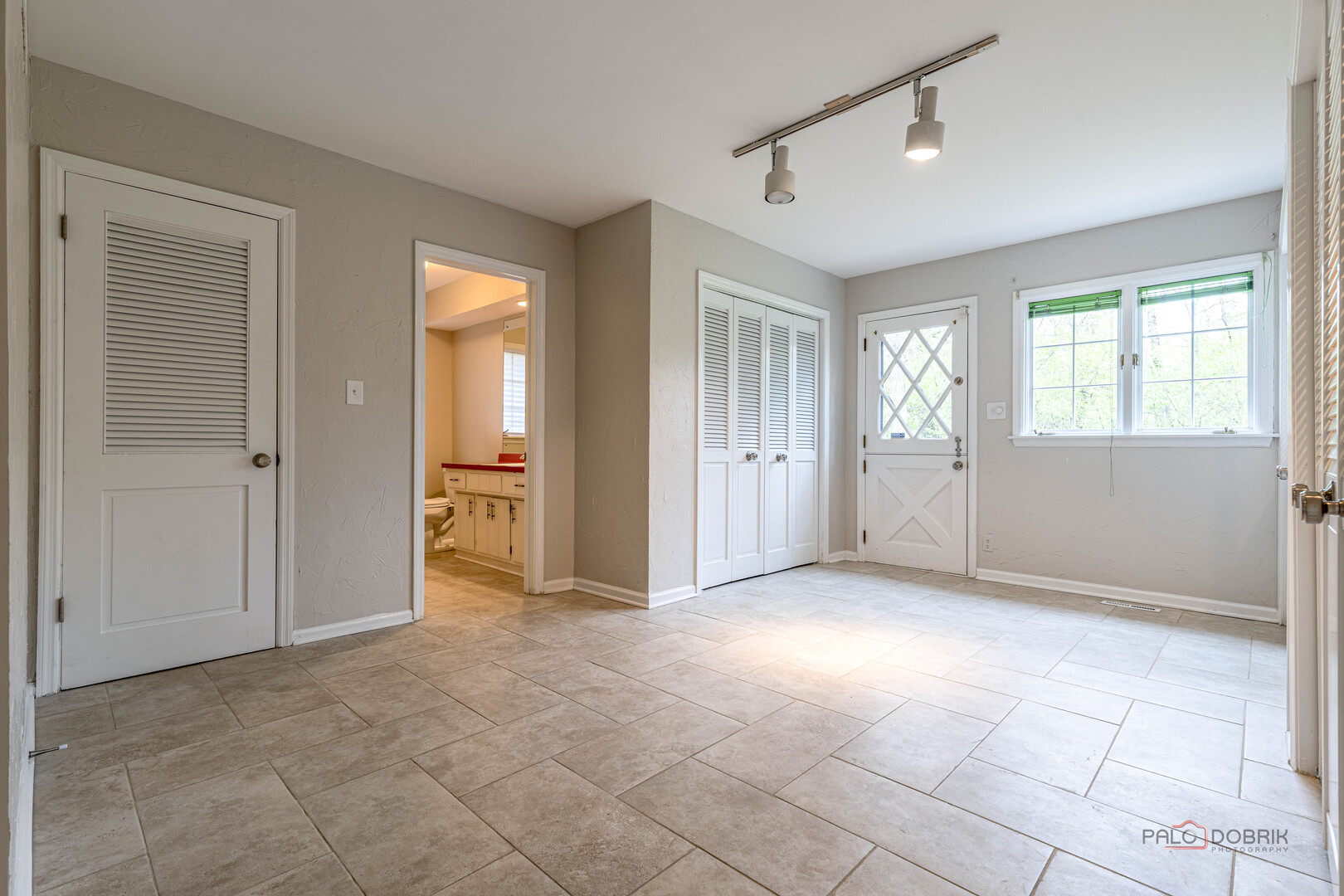 property viewer photo 24