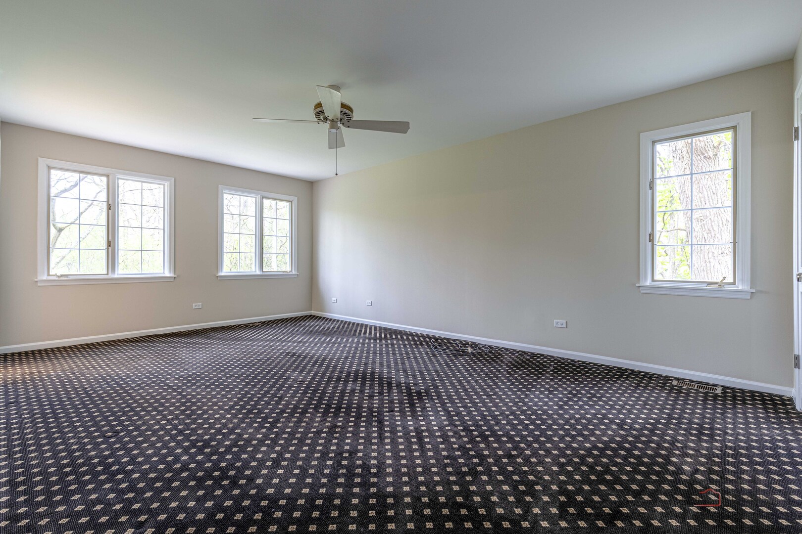 property viewer photo 27